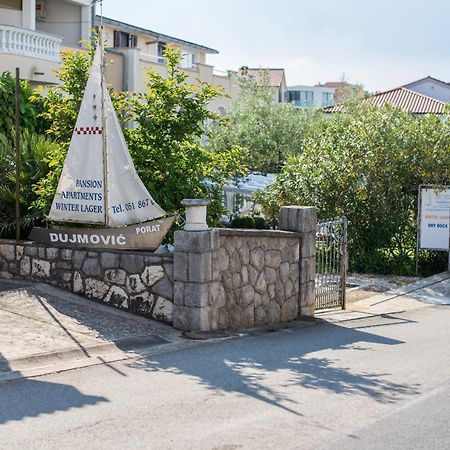 B&B Dujmovic Malinska Bagian luar foto