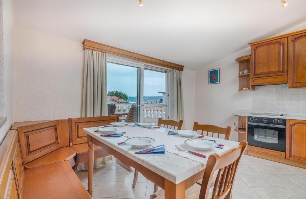B&B Dujmovic Malinska Ruang foto