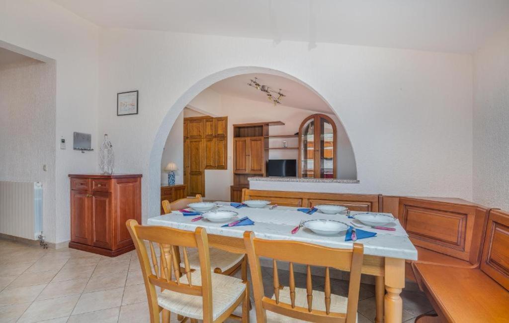 B&B Dujmovic Malinska Ruang foto