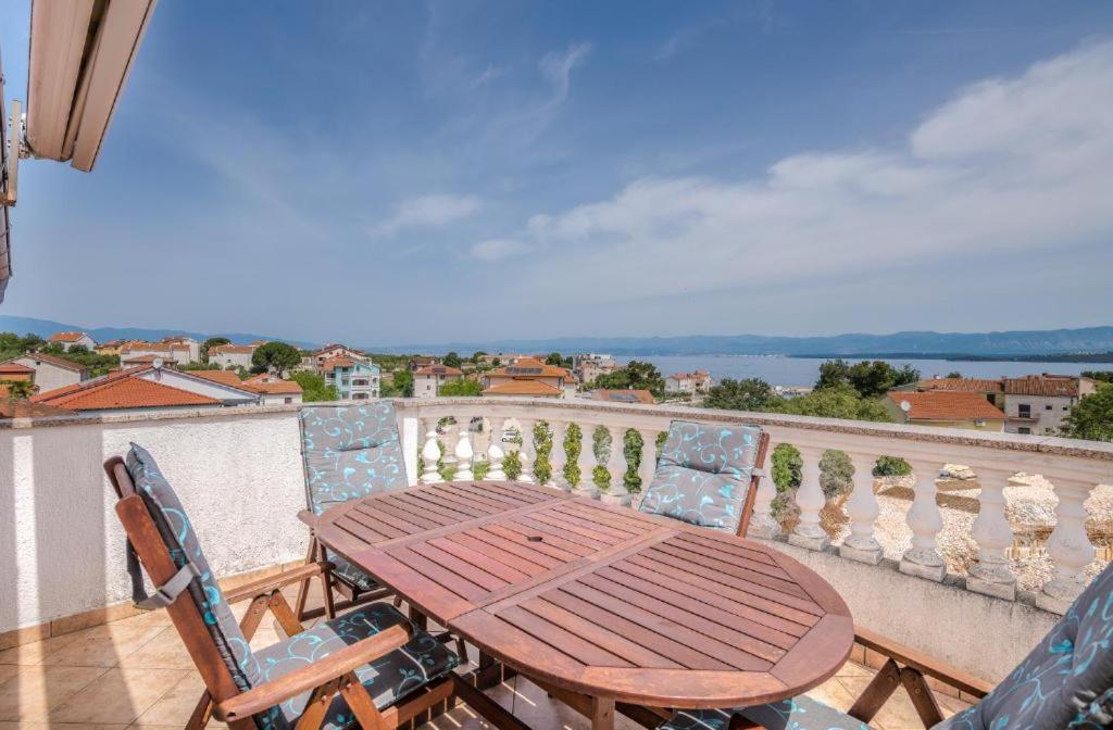 B&B Dujmovic Malinska Ruang foto